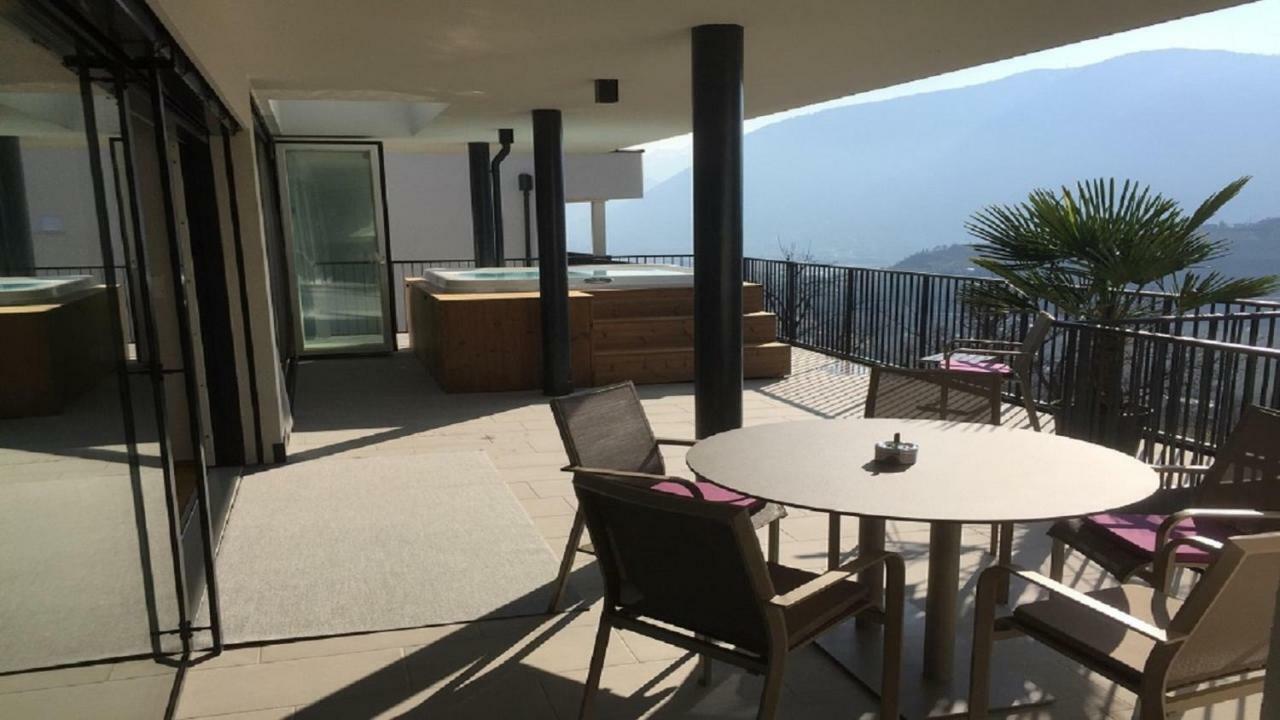Ferienwohnung Penthouse Skygarden Schenna Exterior foto